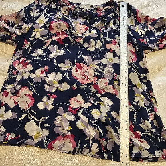 Women’s Joie 100% Silk Blue Floral Top, Small - Picture 5 of 6